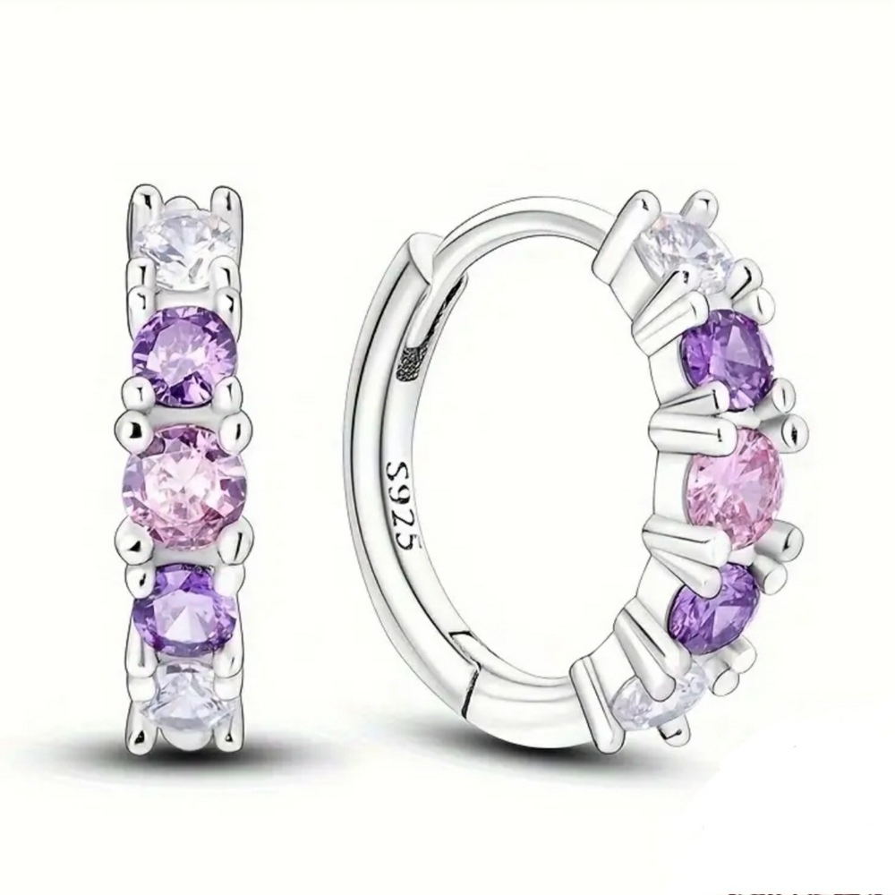 Huggies, sterling silver. Zirconia.
